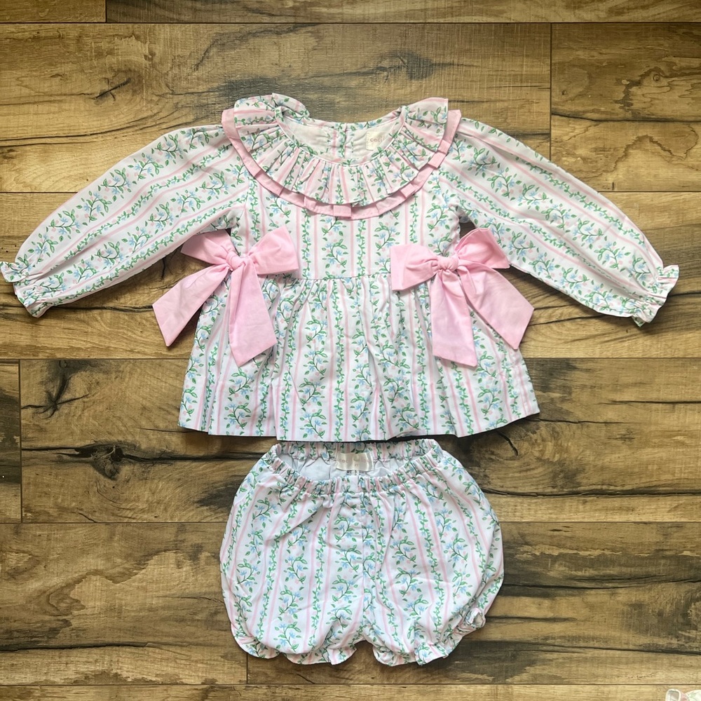 Cecil and Lou 
Pink And Green Floral Vines Bow Bloomer Set